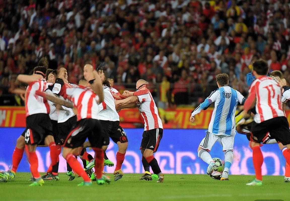 2019国王杯决赛：巴塞罗那意外败北 瓦伦西亚逆袭夺冠(图3)